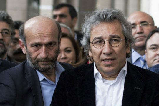 Ισόβια ζήτησε ο εισαγγελέας κατά των δημοσιογράφων της Cumhuriyet