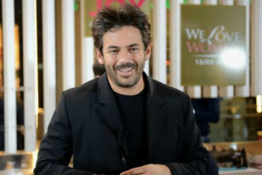 Πυροβόλησαν γνωστό κομμωτή στο γκαράζ του σπιτιού του