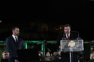Διακόσιες χιλιάδες ευρώ η αντίστροφη μέτρηση