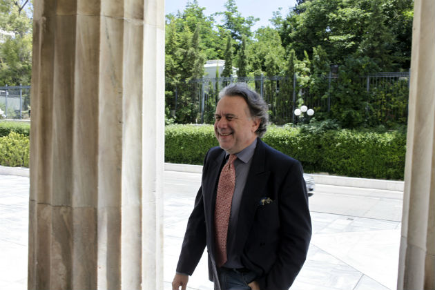 Διαψεύδει η κυβέρνηση τις μειώσεις 20-30% στις συντάξεις