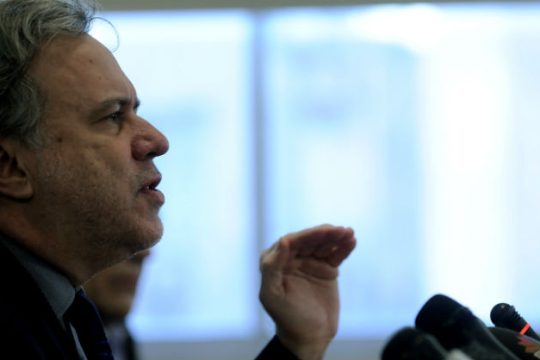 Στα άκρα η κόντρα κυβέρνησης – αντιπολίτευσης