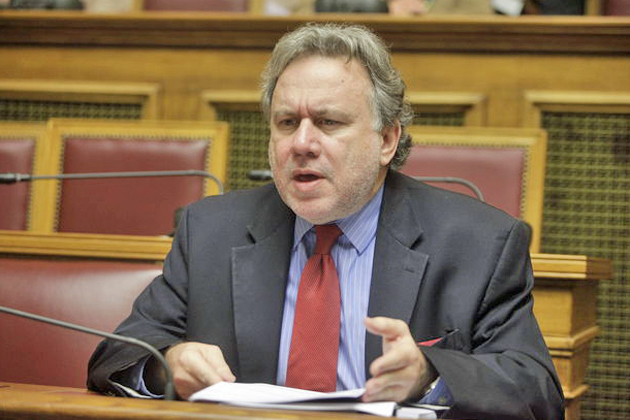 Βροχή σεναρίων για τις εισφορές αυτοαπασχολούμενων