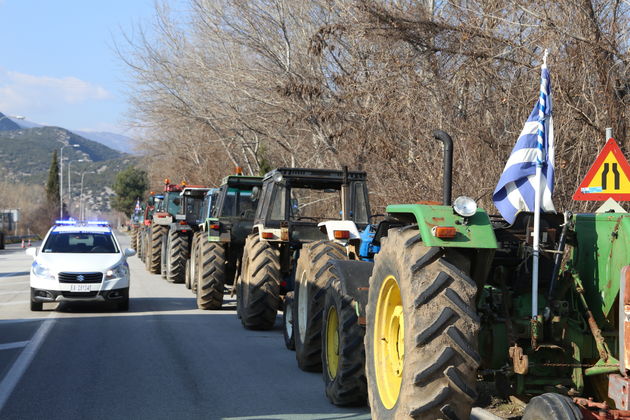 Σπέρνει Grexit, θερίζει… μπλόκα