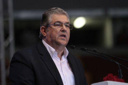 «Το ΚΚΕ θα βρίσκεται μέσα και έξω από τη βουλή»