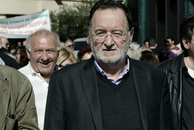 «Ριφιφί στο δημόσιο χρήμα διευκόλυνε ο Στουρνάρας»