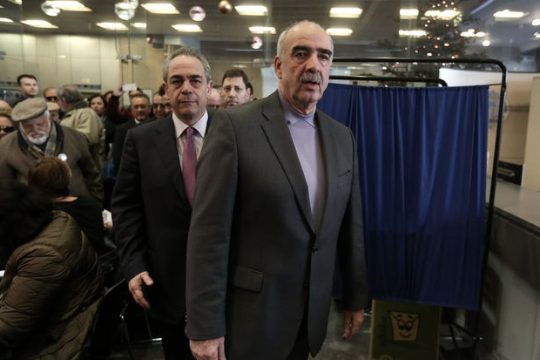 Σε ρόλο «γητευτή» των ψηφοφόρων Τζιτζικώστα