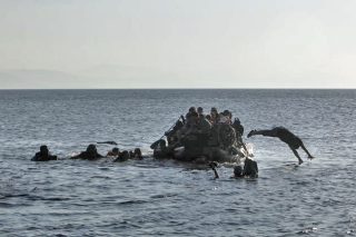 Κλείνουν σύνορα, ανοίγουμε τάφους