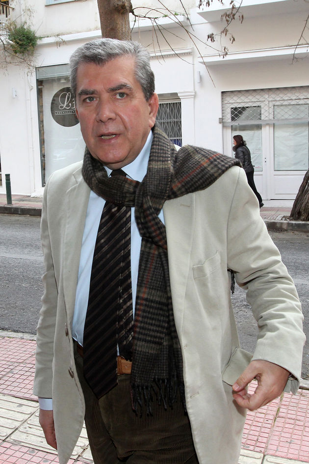 Τρίτος δρόμος για τρεις