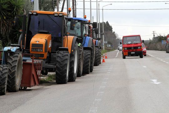 Στον δρόμο οι αγρότες της Πελοποννήσου