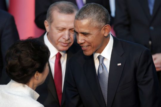 Ενίσχυση συνεργασίας κατά του ISIS συμφώνησαν Ομπάμα – Ερντογάν