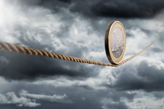 Η Κομισιόν βλέπει βελτίωση