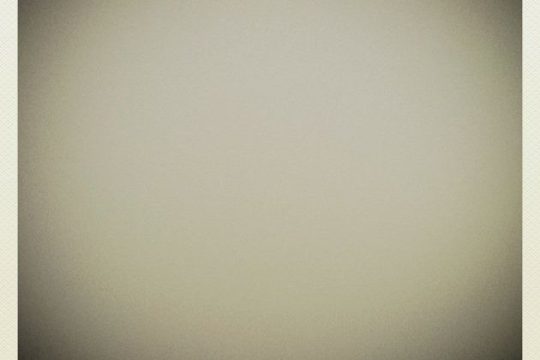 Αναμοχλεύοντας τη μνήμη, το σώμα, τη γραφή