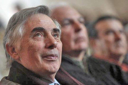 Κάτι παραπάνω από ένα Τμήμα
