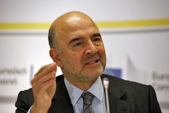 Στο Μνημόνιο παραπέμπει ο Μοσκοβισί για τα εργασιακά