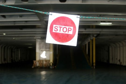 Χωρίς πλοία ώς την Κυριακή, αύριο οι αποφάσεις για τη συνέχεια