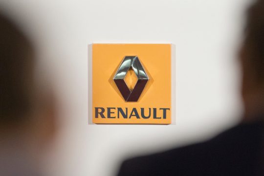 Η Renault ανακαλεί 15.000 οχήματα για επανέλεγχο