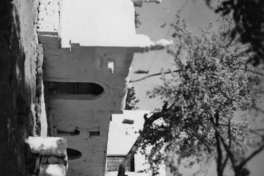Ενα μνημείο της παραδοσιακής αρχιτεκτονικής καταρρέει
