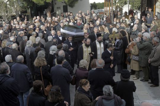Υβρις και χειραψία