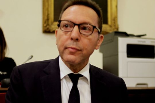 Δεν διανοείται νέα οπισθοδρόμηση ο Στουρνάρας