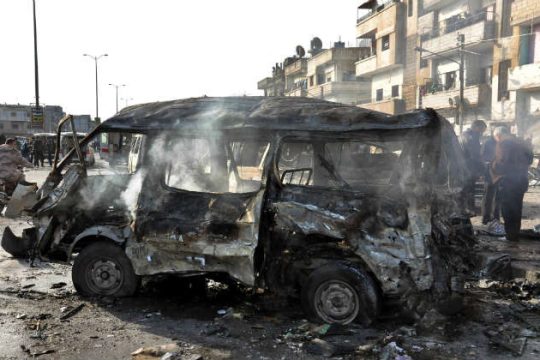 Λουτρό αίματος στη Δαμασκό από τριπλή επίθεση