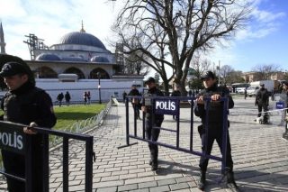 Συμπαράσταση στους Τούρκους ακαδημαϊκούς που διώκονται