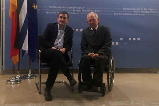 «Παρουσία» Τόμσεν η συνάντηση Τσακαλώτου – Σόιμπλε;