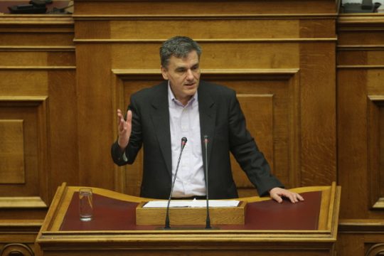 Ο Τσακαλώτος απαντάει ξανά για τον Βαρουφάκη