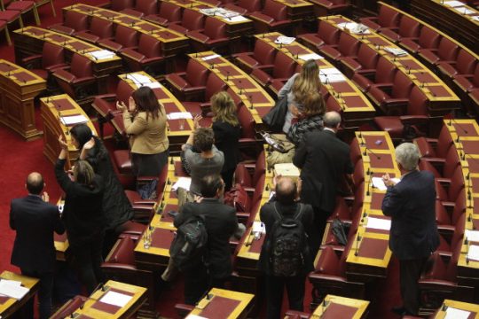Άρχισαν οι διαψεύσεις για τα αναδρομικά