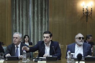 «Διαπλεκόμενος ο Μητσοτάκης»