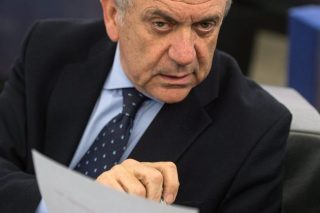 Μεγάλα λόγια, αλλά με καθυστέρηση