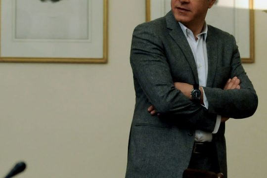 Σύμπλευση; Ναι Διάλυση; Οχι…
