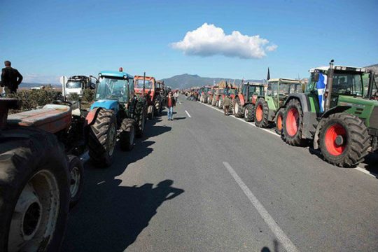 Το μαχαίρι τώρα πήγε και στο δικό σου χέρι!