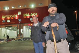 Οι μαγκούρες στη Βουλή… χωρίς τα τρακτέρ τους