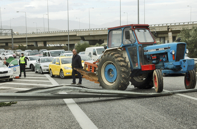 Αγροτιά, εργατιά, στο Σύνταγμα όλοι μια γροθιά