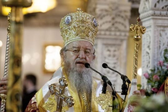 Φύσηξε… αντιισλαμικός Βαρδάρης