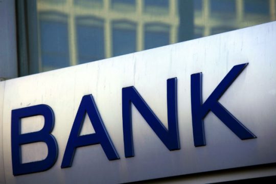 Σε αναζήτηση μιας σωτήριας θεωρίας