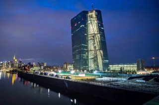 Κέρδη 224 εκατ. είχε το 2015 η ΕΚΤ από την Ελλάδα