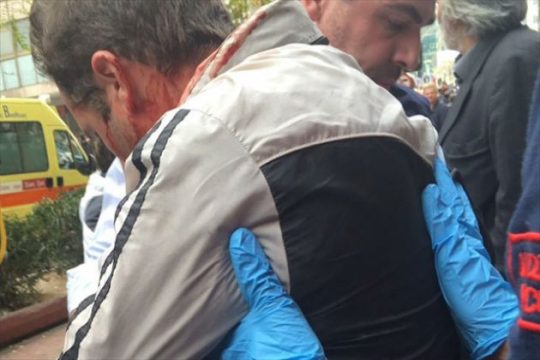 Καταδικάζουν την δολοφονική επίθεση σε δημοσιογράφο