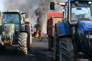 Τρακτέρ στους δρόμους… και στη Γαλλία