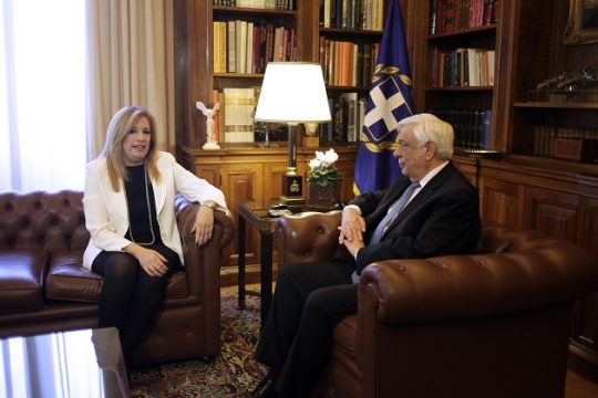 Συνάντηση πολιτικών αρχηγών ζητά η Γεννηματά