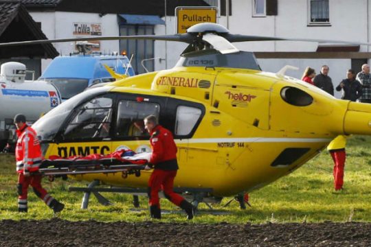 Σύγκρουση τρένων στη Γερμανία με νεκρούς και τραυματίες