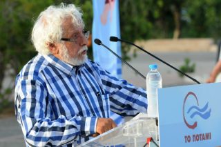 Το χλιμίντρισμα των αλόγων της Ιστορίας