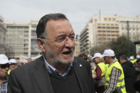 «Μπορεί να πέσει η κυβέρνηση»