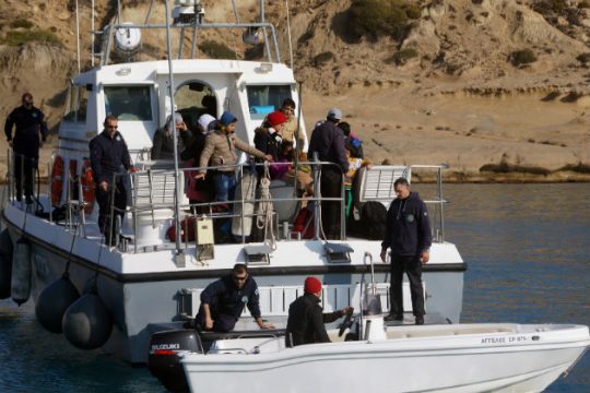 Στην «πρέσα» με επίκεντρο το προσφυγικό
