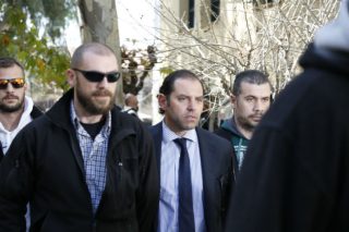 Εκβιασμοί με… κίτρινες πένες