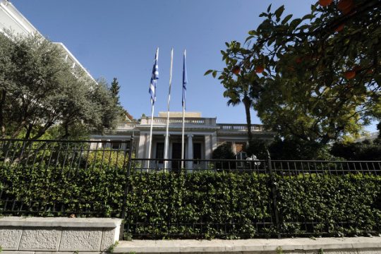 Το Μαξίμου κλείνει από το Ιράν την πόρτα των εκλογών