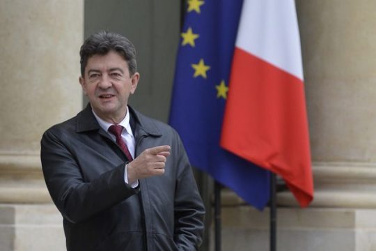 Ψάχνει συνδετικούς κρίκους η Αριστερά