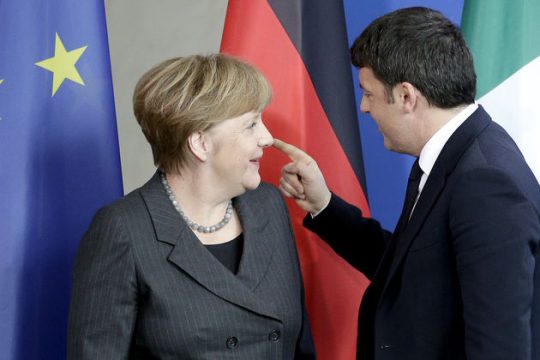 Ο Ρέντσι επιμένει πως αντιστέκεται