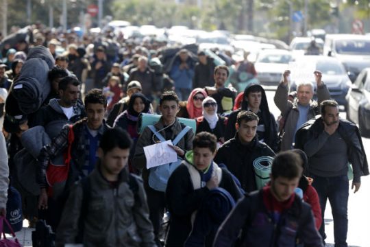 «Καμπανάκι» Spiegel για προσφυγικό και χρέος