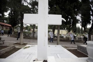 Πολλά σκάνδαλα «θαμμένα» στον Κόκκινο Μύλο